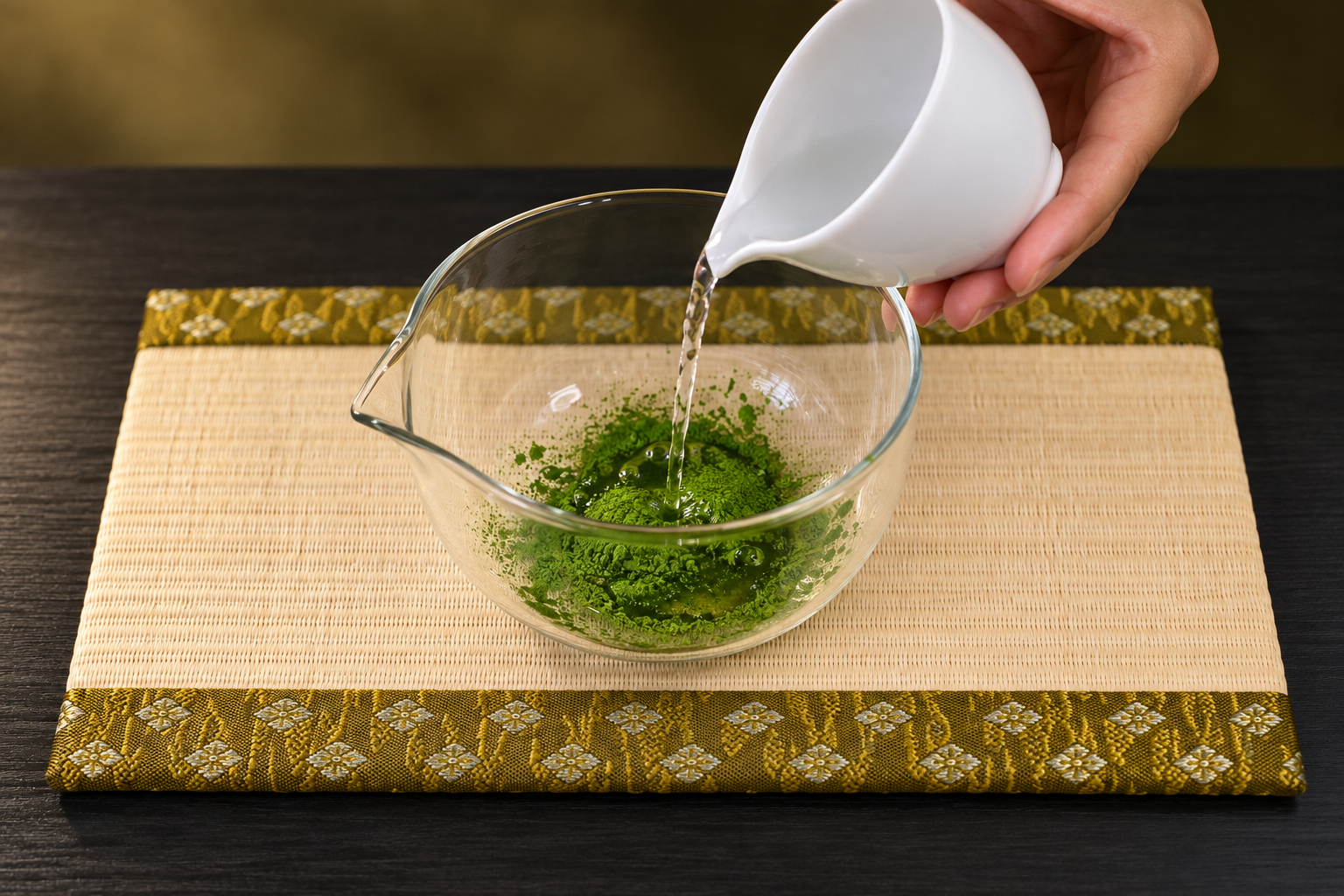 将抹茶与水混合